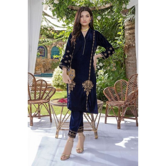 Stylish Kurta with Side Embroidery Crystal Glass Beads Lace for Party-Wear Featuring Natural Waistline and Sequined Daka Work