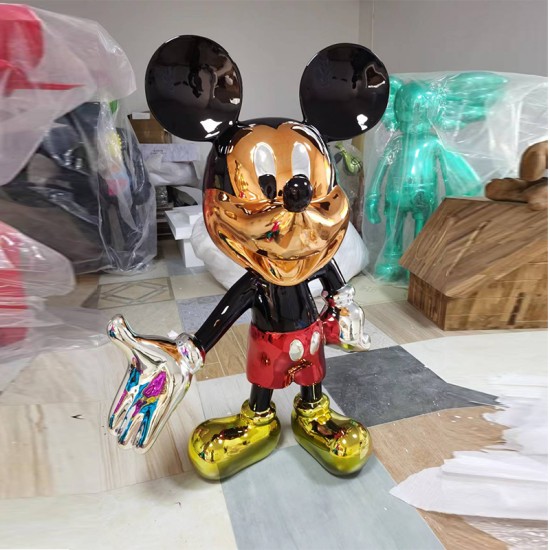 Gold Chrome Plated Donald Duck Resin Statue  Popular Home Art Sculpture Pop Art Sculpture Duck Sculptures Indoor