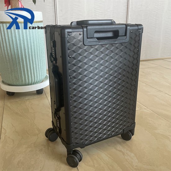 Factory Hot Sale Best Price Carbon Fiber Luggage 20 Inch Usb Charging Port Luggage Trolly Bag With Tsa Lock