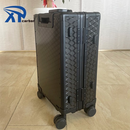 Factory Hot Sale Best Price Carbon Fiber Luggage 20 Inch Usb Charging Port Luggage Trolly Bag With Tsa Lock