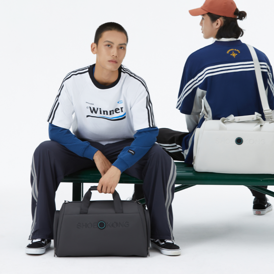 Custom Large PU Sports Bag for Women & Men Waterproof Gym Fitness Yoga Weekender Travel Duffle for Travelling & Garment Storage