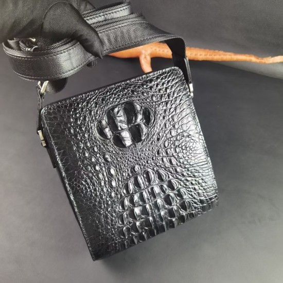 Crocodile Leather Retro Men's Shoulder Bag for Daily Commuting Original New Men's Crossbody Bag Shoulder Bag