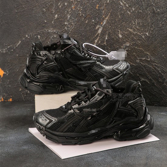 Spring and autumn men and women to increase the thick sole couple sports casual shoes black round head light comfortable sports