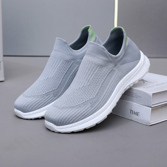 Spring new soft soled breathable sports shoes