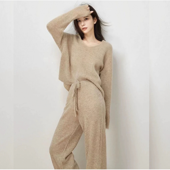 Women's Casual Soft Breathable Cashmere Sweater Set Lady Loose Clothes 2-Piece Set Customized Color Knitted Twin Set for Autumn