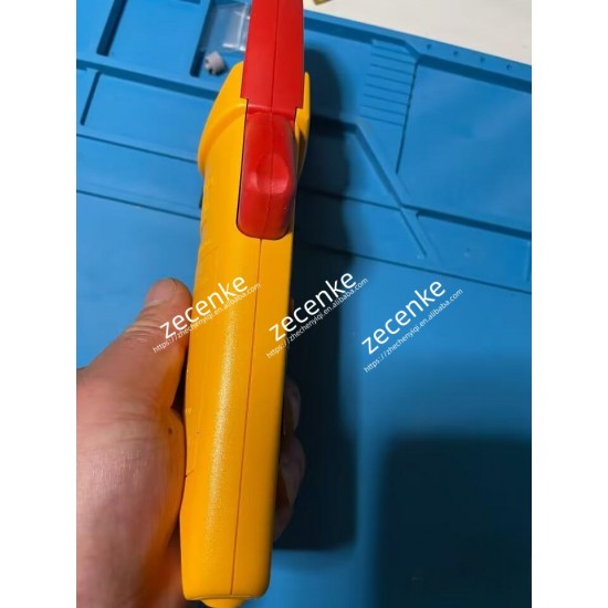 FLUKE 336 TRUE RMS CLAMP METER W/ SOFT CASE- USED.