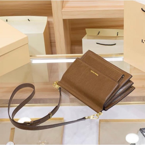 Hot Selling Large Capacity Ladies Genuine Leather Cross Body Shoulder Messenger Bag Durable Fashionable Everyday Use Zipper