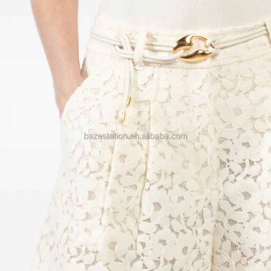 High-quality Custom Clothing Factory Knee-Length Loose Fit Straight Lace Shorts with Leaf Pattern and Pockets Suits for Women