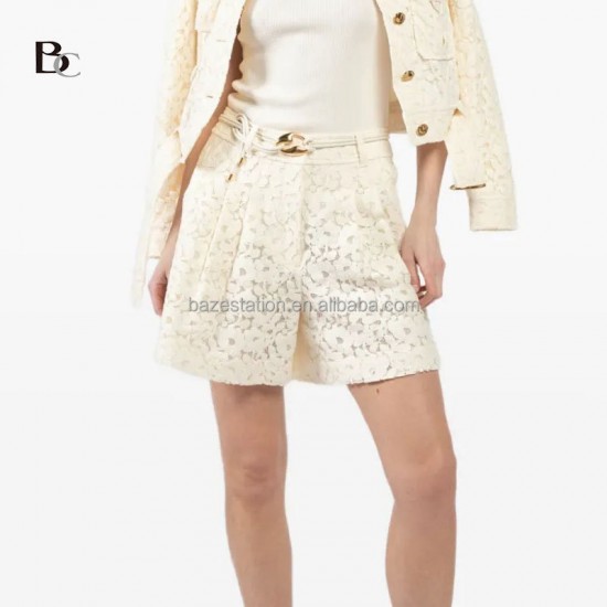 High-quality Custom Clothing Factory Knee-Length Loose Fit Straight Lace Shorts with Leaf Pattern and Pockets Suits for Women