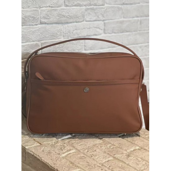 Trendy Designer Women's Genuine Leather Zip Closure Shoulder Bag Unique Fashion Style with Portable Features