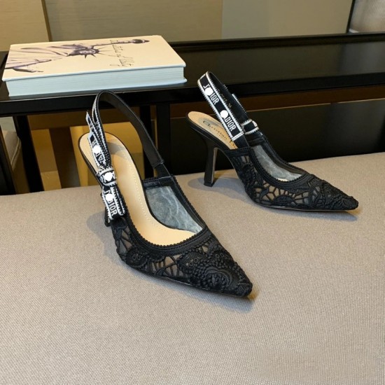 D Letter Lace Sandals for Women - 2025 Sexy Breathable Butterfly Cat-Topped Shoes - Dark Black - Versatile Basic Sandals