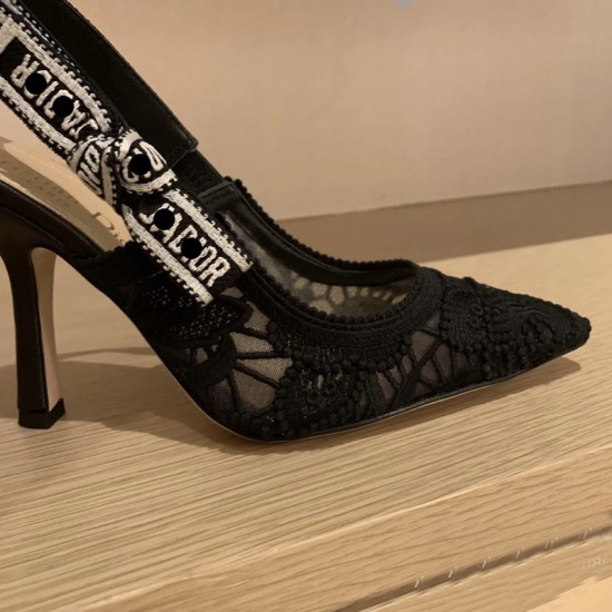 D Letter Lace Sandals for Women - 2025 Sexy Breathable Butterfly Cat-Topped Shoes - Dark Black - Versatile Basic Sandals