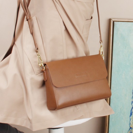 Customized Ladies' Handbags and Crossbody Bags. Made of Imported Cowhide and Sheepskin, All Handcrafted, with the Best Quality.