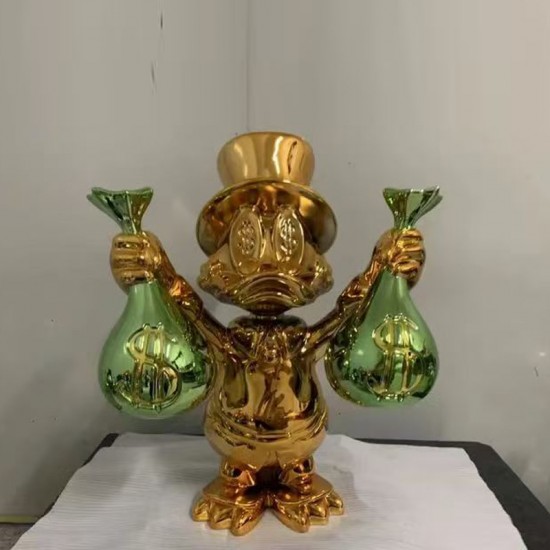 Hot Sales Gold Plated Scrooge MC Duck Statue Resin Crafts Cartoon Characters Pop Art for Interior Decoration Glass Fiber