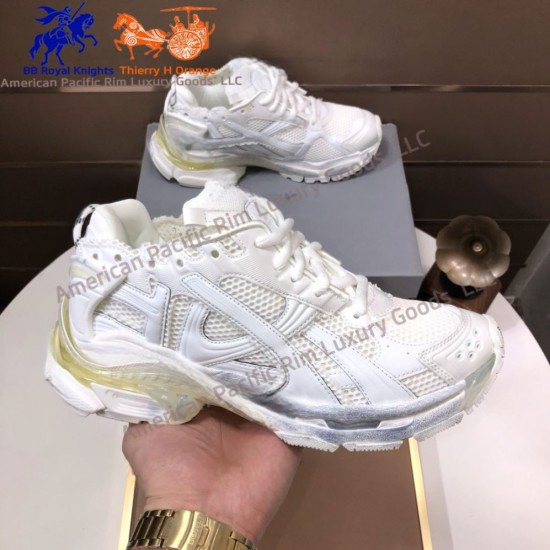 Genuine Goods Walking Style Casual Skateboarding Shoes Runner Series for Men and Women Casual Running Shoes Chunky Sneakers