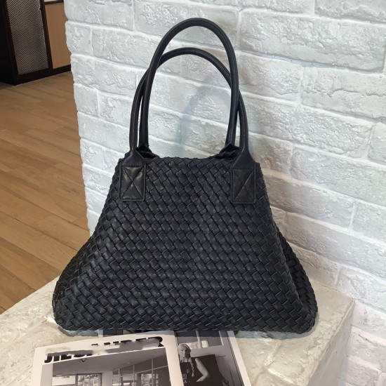 Hand Woven Classic Versatile Tote Bag 2025 Large Capacity Shoulder Bag with Sheepskin Double-sided Weaving Inside and Outside