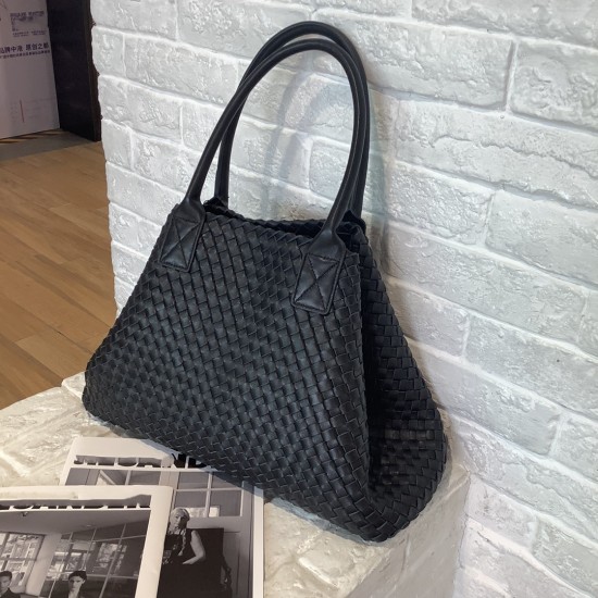Hand Woven Classic Versatile Tote Bag 2025 Large Capacity Shoulder Bag with Sheepskin Double-sided Weaving Inside and Outside