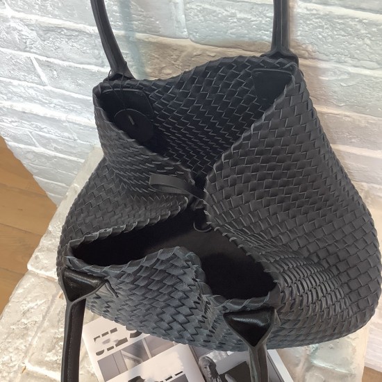 Hand Woven Classic Versatile Tote Bag 2025 Large Capacity Shoulder Bag with Sheepskin Double-sided Weaving Inside and Outside