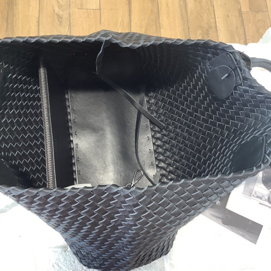 Hand Woven Classic Versatile Tote Bag 2025 Large Capacity Shoulder Bag with Sheepskin Double-sided Weaving Inside and Outside