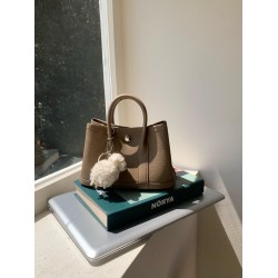 Spring Summer Eco-Friendly First Layer Cowhide Genuine Leather Crossbody Bag Handmade RFID Versatile Stylish Top Accessory