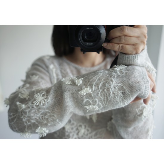 100% Cashmere Women's Casual Pullover Sweater with Embroidery Soft Fluffy Long-Sleeve Round-Neck Heavy-Duty Comfortable Style