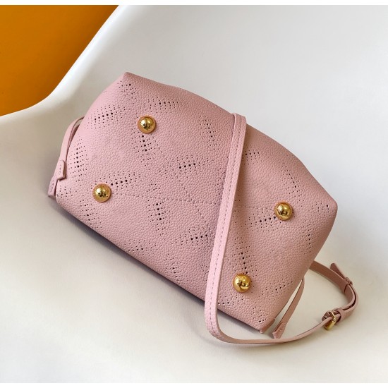 High Quality Women's Fashionable Soft Genuine Leather Crossbody Bag High-End Metal Decoration Waterproof Pleated Ladies