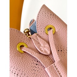 High Quality Women's Fashionable Soft Genuine Leather Crossbody Bag High-End Metal Decoration Waterproof Pleated Ladies
