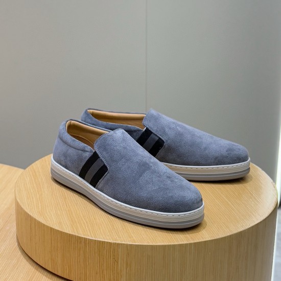 2025 New Men Suede Loafers Flat Slip-On Shoes Casual Comfort Style for Office Daily Wear Driving and Weekend Outings