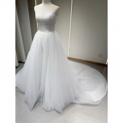 LY-WD0029 Elegant A-Line Ivory Wedding Dress Simple Looking Bridal Lace Skirt with Off-Shoulder Sleeveless for Plus Size Bride