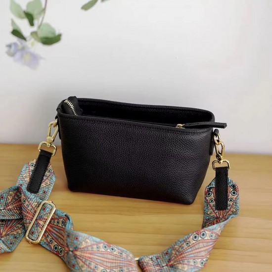 2025 New Minimalist Versatile Fashion Crossbody Bag Cowhide Exquisite Small Single Shoulder Top Layer Leather Zipper Closure