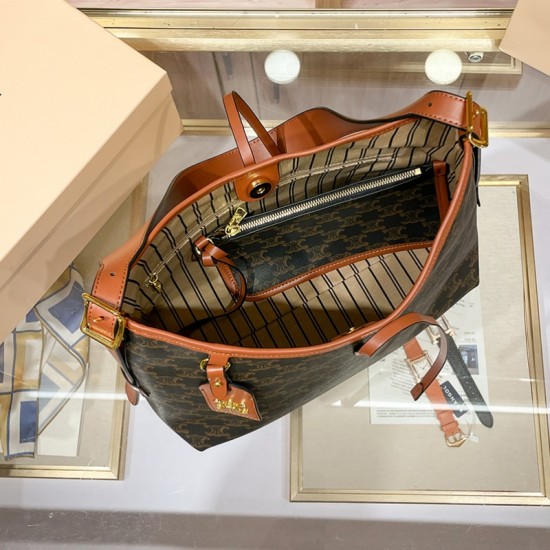 520 Valentine's Day Gift for Girlfriend: High-end Crossbody Bag, Shoulder Bag