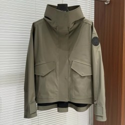 Canadian Outdoor Waterproof Jacket in Goose Style Windproof and Zipper Closure Solid Pattern Oversize Fashion for Hiking