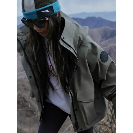 Canadian Outdoor Waterproof Jacket in Goose Style Windproof and Zipper Closure Solid Pattern Oversize Fashion for Hiking