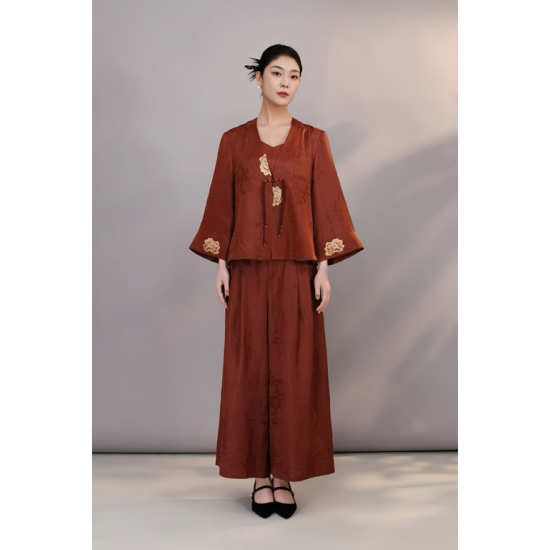 Modern Women's Lightweight Mulberry Silk Cardigan Long Sleeves Elegant Versatile Featuring Traditional Chinese Autumn Elements