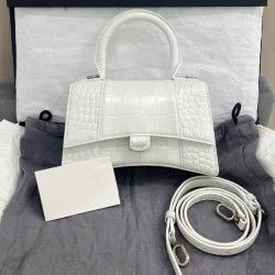 Designer luxurious women's crossbody bag, fashionable shoulder strap crossbody bag, genuine leather women's classic bag