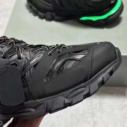 2025 New Fashion Brand Design LED New Popular Walking Shoes Brand New Design Sports Walking Shoes