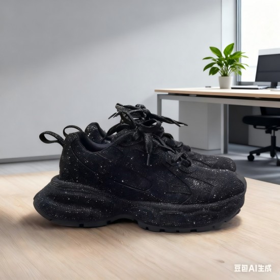 High Quality 2024 Women's Chunky Sneakers with Lace-Up Closure New Casual Style Fashion Walking Shoes Mesh Lining