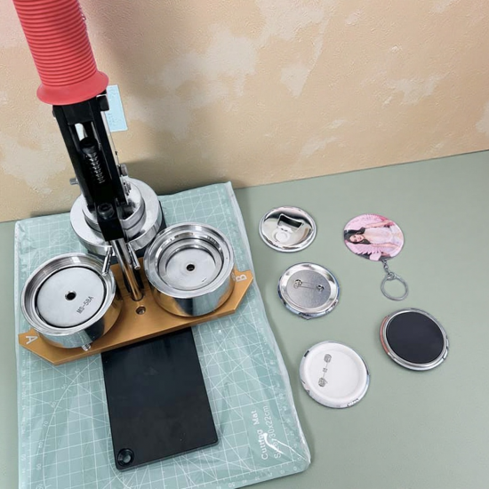 Manufacturer Direct Sales 58mm Button Press, Metal Button Badge Pin, Keychain Badge Manufacturing Machine