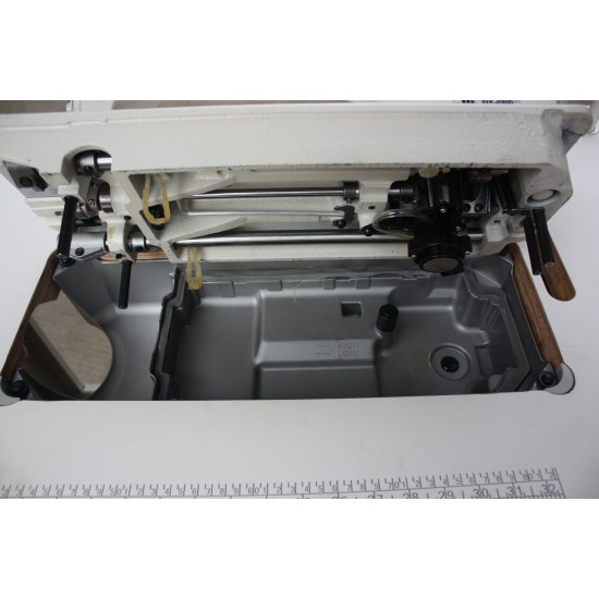 High-Speed 6-28 Single Needle Industrial Sewing Machine Flat-Bed Configuration Sewing Machines for Clothing with Table Stand